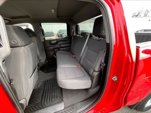 Used 2022 Chevrolet Silverado 1500 LT AWD/4WD image 15