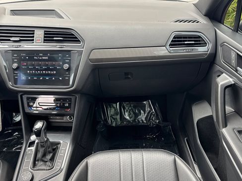 Used 2022 Volkswagen Tiguan SE R-Line AWD/4WD image 28