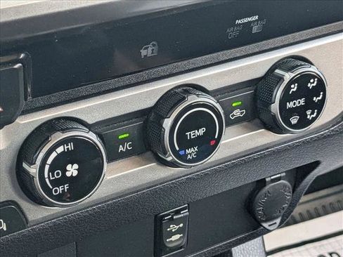 Used 2016 Toyota Tacoma SR5 image 13