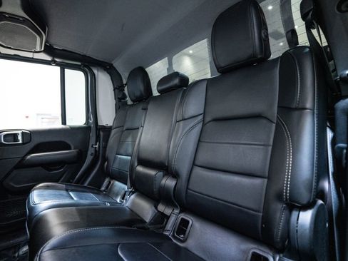 Used 2021 Jeep Gladiator Overland w/ Popular Equipment Package image 38