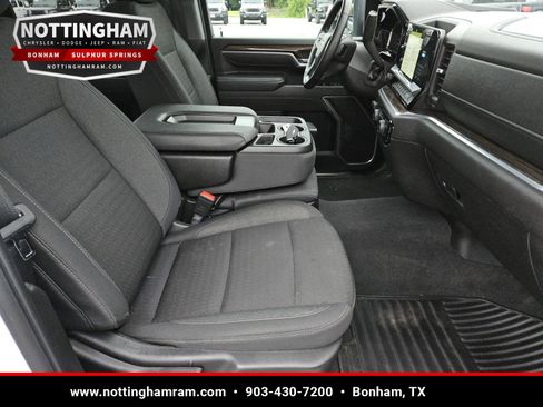 Used 2025 Chevrolet Silverado 2500 LT w/ Convenience Package AWD/4WD image 30