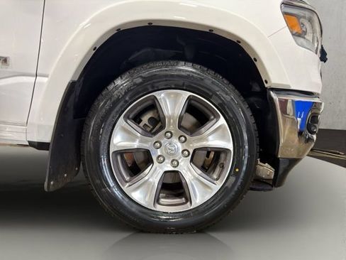 Used 2022 RAM 1500 Laramie AWD/4WD image 32