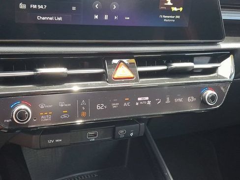 Certified 2023 Kia Niro Wind FWD image 17