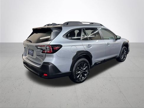 Used 2025 Subaru Outback Onyx Edition AWD/4WD image 7