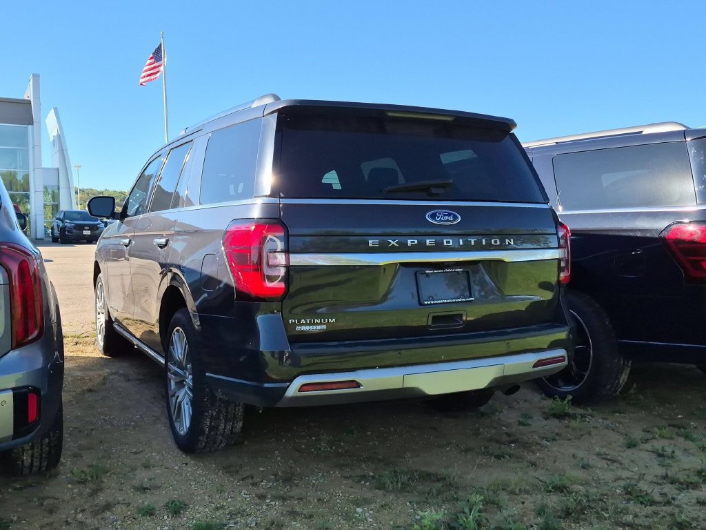 Used 2024 Ford Expedition Platinum AWD/4WD image 4