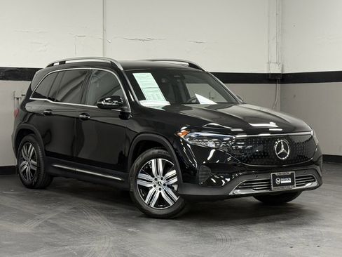 Used 2024 Mercedes-Benz EQB 300 4MATIC image 2