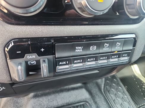 New 2025 RAM 5500 Tradesman image 33