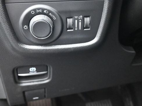 New 2025 Jeep Grand Cherokee Laredo X image 21