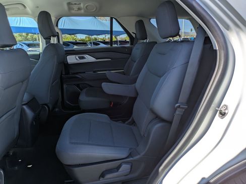 Used 2025 Ford Explorer Active image 26