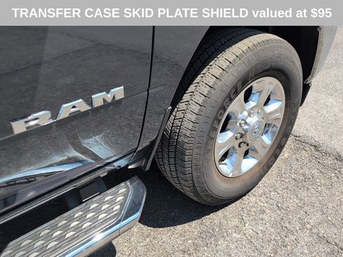 Used 2025 RAM 2500 Big Horn AWD/4WD image 9
