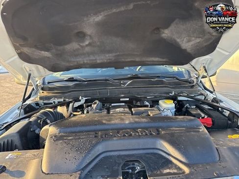 Used 2024 RAM 2500 Laramie AWD/4WD image 39