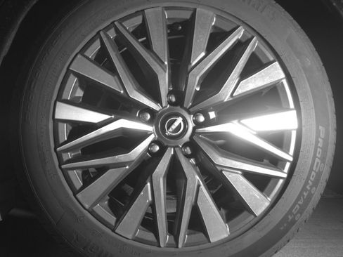 Used 2025 Nissan Altima 2.5 SV FWD image 17