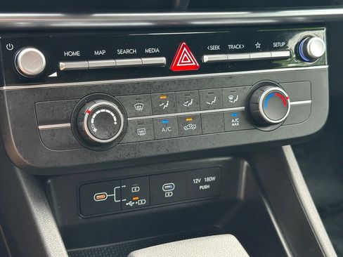 Used 2025 Hyundai Santa Cruz SE AWD/4WD image 20
