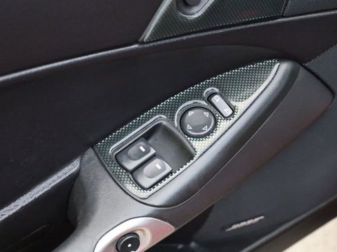 Used 2006 Chevrolet Corvette Coupe w/ Preferred Equipment Group image 27