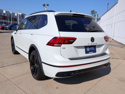 Used 2024 Volkswagen Tiguan SE R-Line AWD/4WD image 3