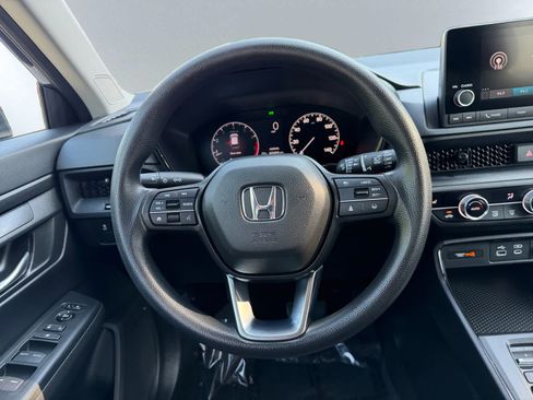 Used 2024 Honda CR-V EX image 17