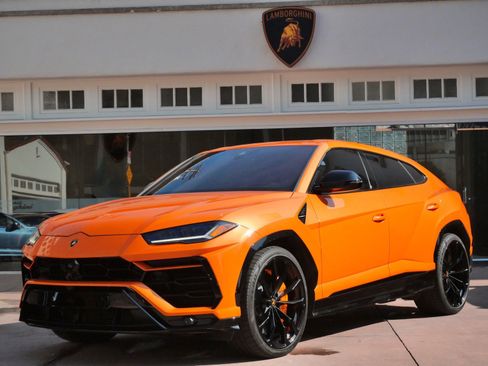 Used 2022 Lamborghini Urus image 11