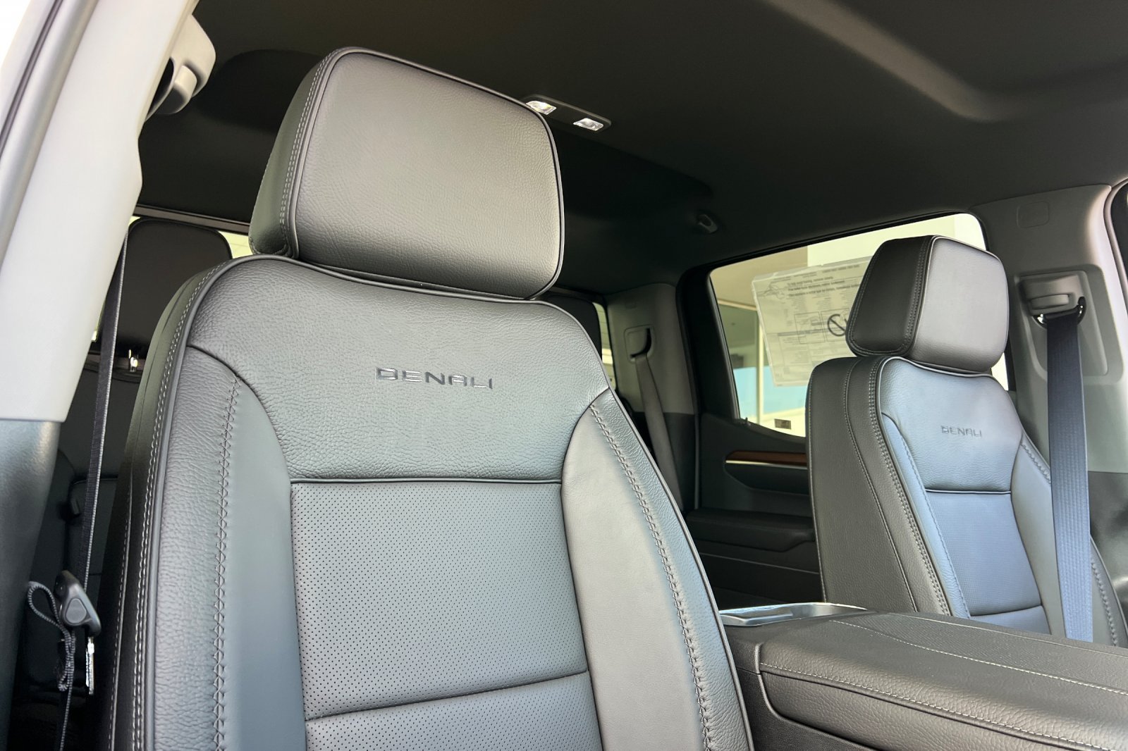 New 2026 GMC Sierra 1500 Denali w/ Technology Package AWD/4WD image 17