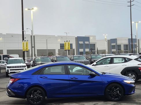 New 2026 Hyundai Elantra Sport image 8