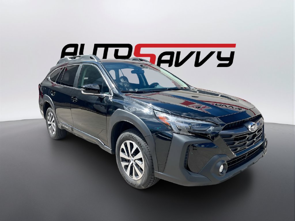 Used 2025 Subaru Outback Premium AWD/4WD image 1