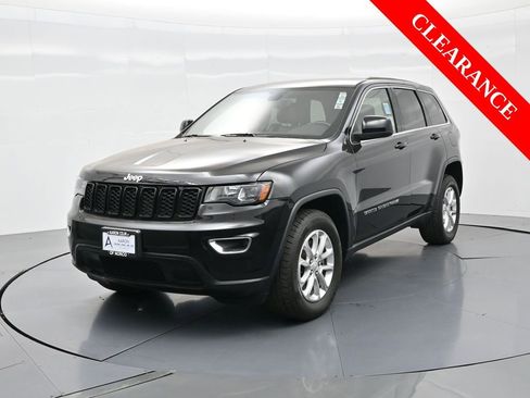 Used 2022 Jeep Grand Cherokee Laredo X image 2