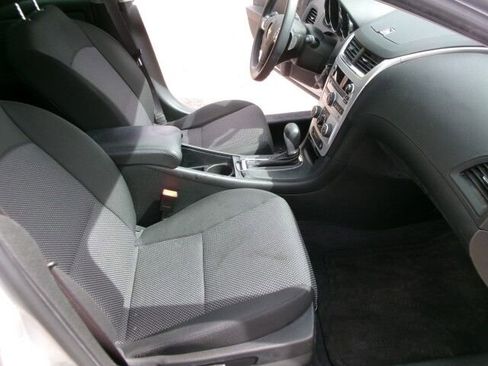 Used 2010 Chevrolet Malibu LT w/ Power Convenience Package FWD image 17