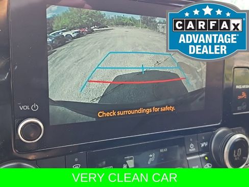 Used 2024 Toyota Highlander XLE AWD/4WD image 23