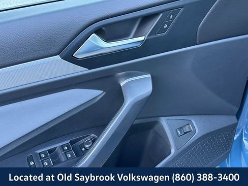 Certified 2025 Volkswagen Jetta SE image 30