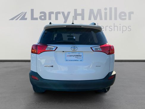 Used 2015 Toyota RAV4 XLE image 4