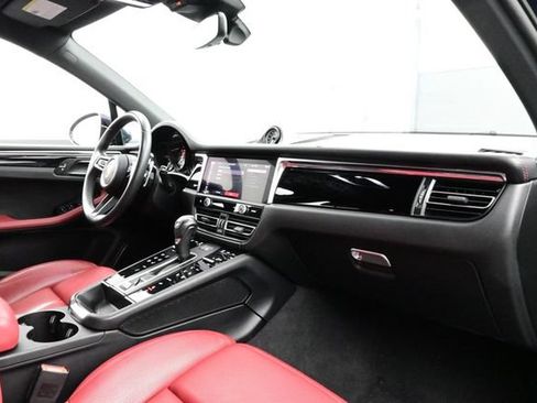 Certified 2023 Porsche Macan S AWD/4WD image 20