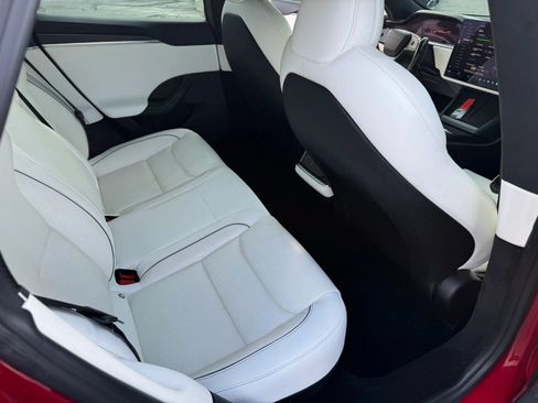 Used 2022 Tesla Model S Plaid AWD/4WD image 32