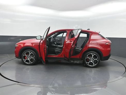 Used 2024 Alfa Romeo Tonale Veloce AWD/4WD image 38