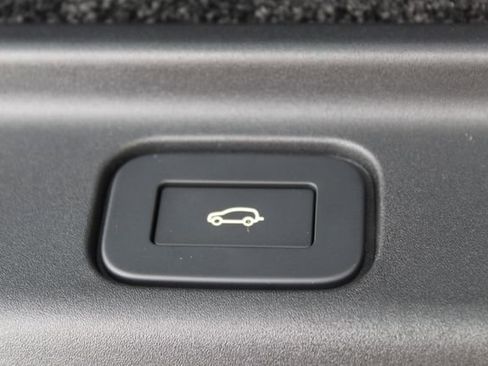 New 2026 Land Rover Range Rover SE image 24