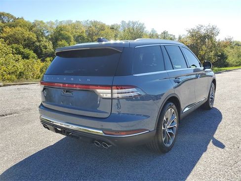 Used 2025 Lincoln Aviator Reserve w/ Illumination Package image 4
