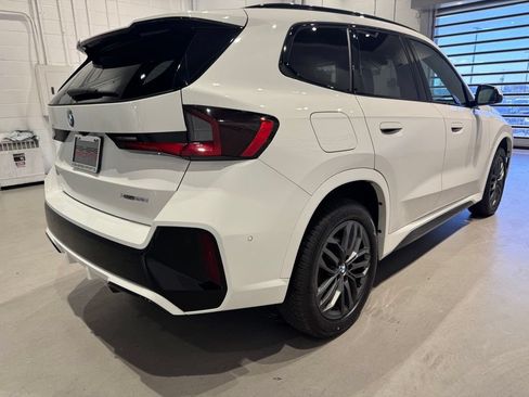 Used 2023 BMW X1 xDrive28i w/ Premium Enhanced Package AWD/4WD image 6