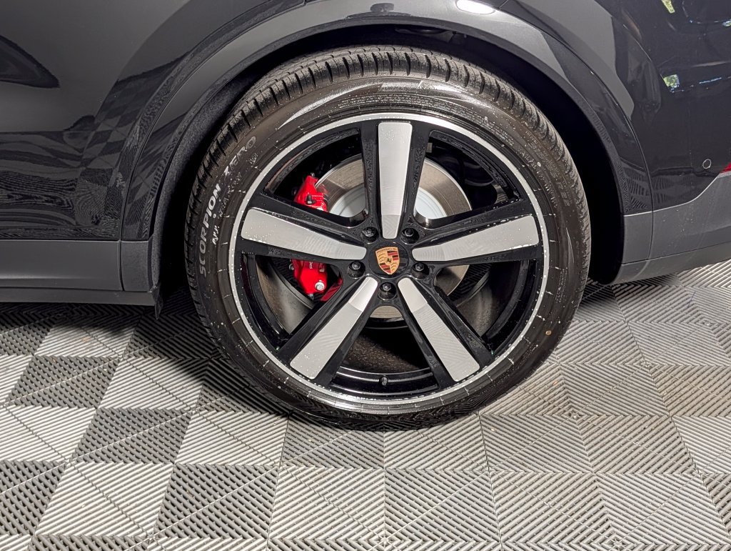 New 2026 Porsche Cayenne S AWD/4WD image 12