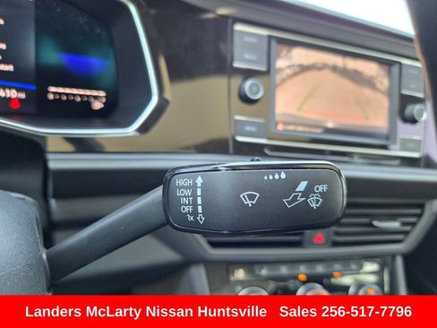Used 2023 Volkswagen Jetta SE FWD image 21