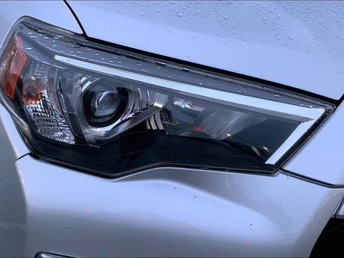 Used 2024 Toyota 4Runner Limited AWD/4WD image 26