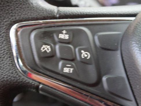 Used 2018 Chevrolet Cruze LT image 13