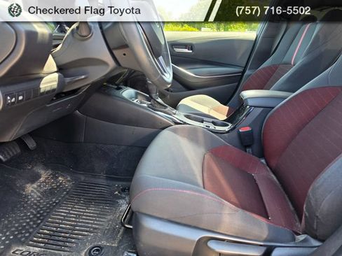 Used 2024 Toyota Corolla SE w/ SE Premium Package FWD image 9