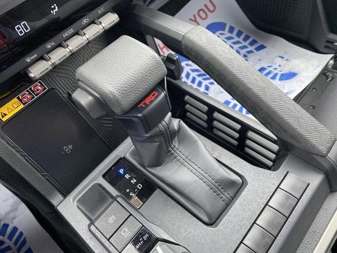 Used 2025 Toyota Tacoma TRD Sport w/ TRD Sport Upgrade Package image 22