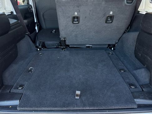 Used 2025 Jeep Wrangler Unlimited Sahara AWD/4WD image 18