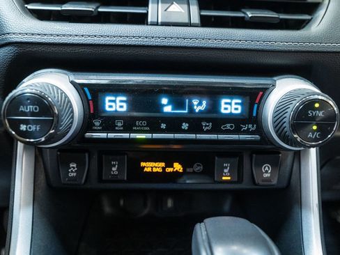 Used 2020 Toyota RAV4 XLE image 21