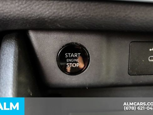 Used 2025 Nissan Rogue SV FWD image 29
