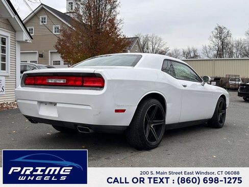 Used 2012 Dodge Challenger SXT image 7