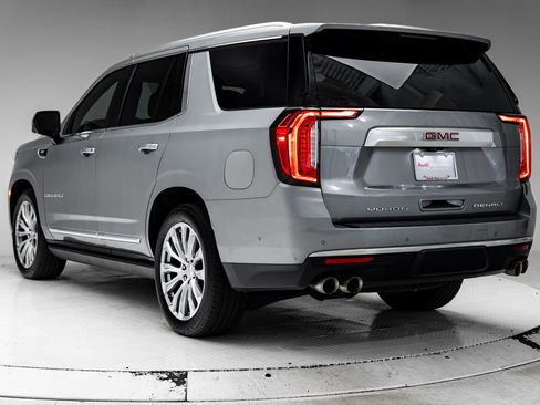 Used 2023 GMC Yukon Denali w/ Denali Reserve Package AWD/4WD image 3