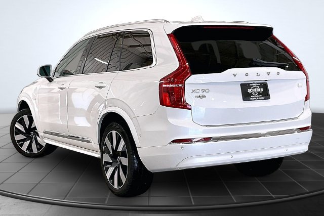Certified 2024 Volvo XC90 T8 Plus w/ Protection Package Premier AWD/4WD image 16