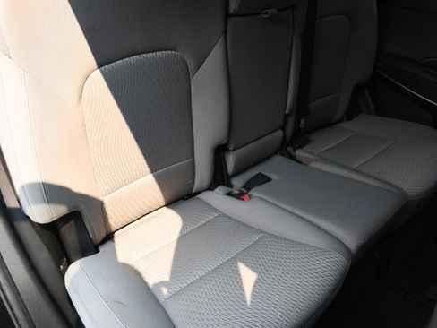 Used 2017 Hyundai Santa Fe Sport FWD image 28