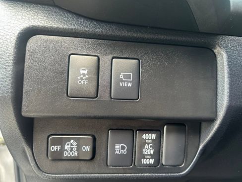 Used 2023 Toyota Tacoma TRD Sport w/ TRD Premium Sport Package AWD/4WD image 22