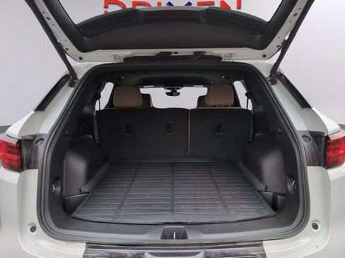 Used 2024 Chevrolet Blazer Premier w/ Driver Confidence II Package FWD image 9